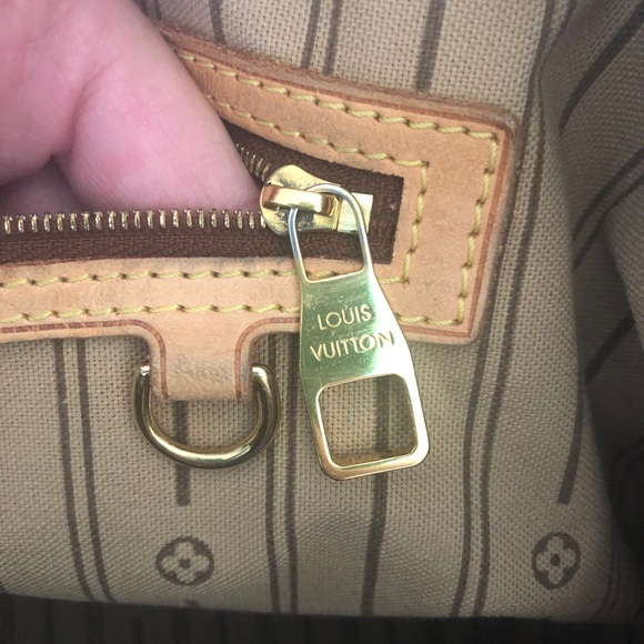 Authentic Louis Vuitton Delightful MM handbag - Picture 6 of 15